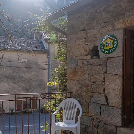 La Grange, De France 2/4 Personnes A La Caze Holiday home