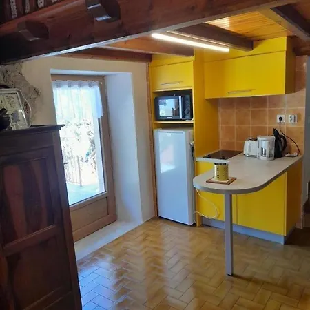 La Grange, De France 3 Personnes à La Caze Casa vacanze Saint-Pierre-des-Tripiers